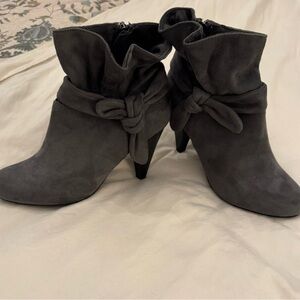 Nine West women’s ankle boots size 7.5